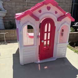 Step 2 Sweethearts Cottage Playhouse Girls 