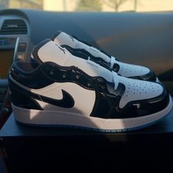 Jordan 1 Low SE...(Concord)