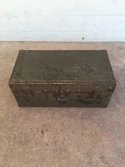1949 DOEHLER ARMY FOOT LOCKER 32Lx 16Wx13H for Sale in Milford, CT -  OfferUp