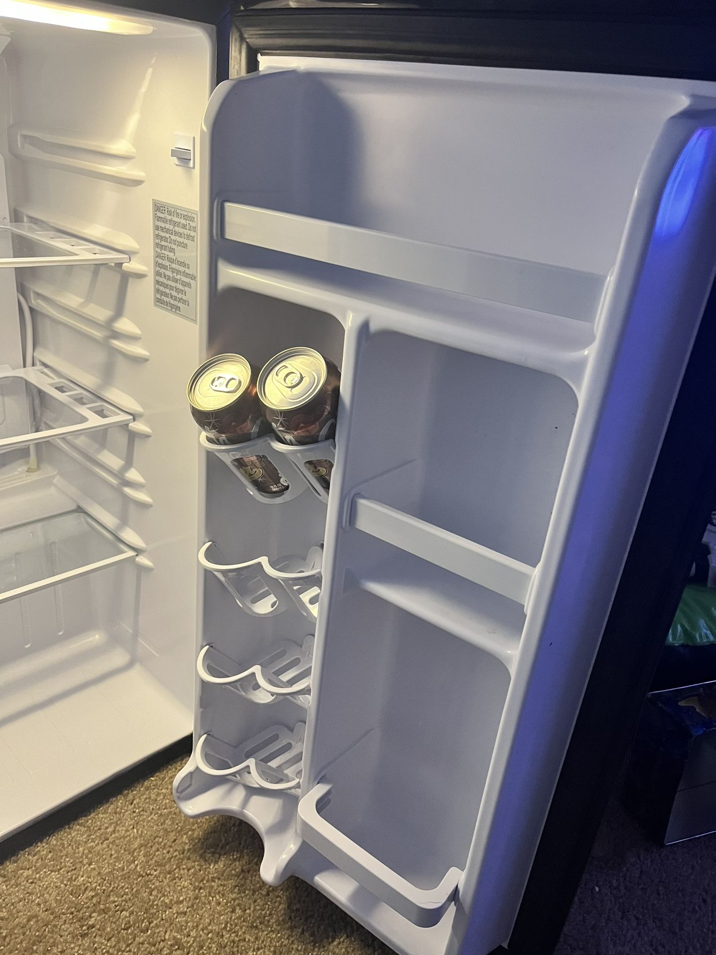 Danby 4.4 Cu ft Mini Fridge