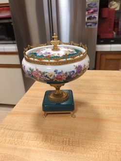 Urn