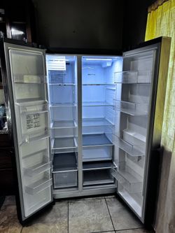 LG 27.6-cu ft Side-by-Side Refrigerator with Ice Maker and Water Dispenser (Printproof Stainless Steel