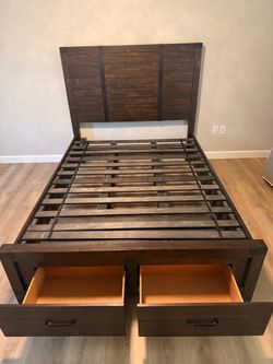 Queen size rustic, dark brown bed