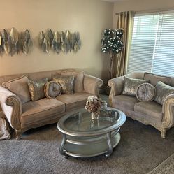 Living Room Set. $900