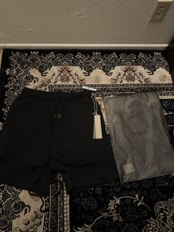 ESSENTIALS SHORTS