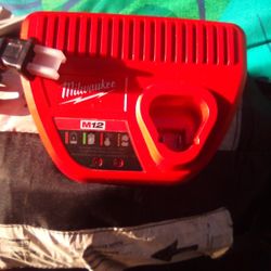 Milwaukee M12 Battery Charger