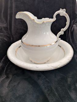 Cambellfield Pottery Glasgow pitcher and basin