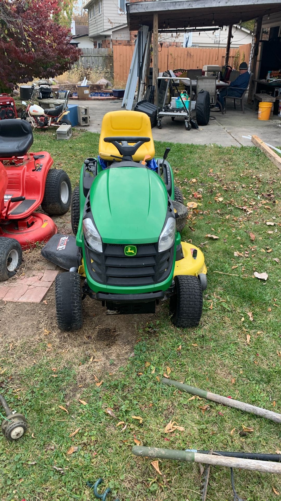 JOHN DEERE Tractor