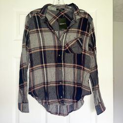 Forever 21 Plaid Button Front Shirt