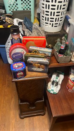 Vintage tins