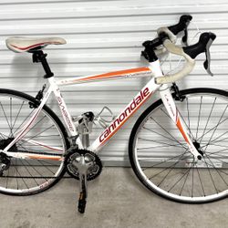 2013 Cannondale Synapse 6 Tiagra 51cm Frame Size. Excellent Condition!