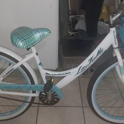 Girls Beach Cruiser Ridden 6 Times