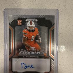 Damien Martinez Rookie Autograph Card 