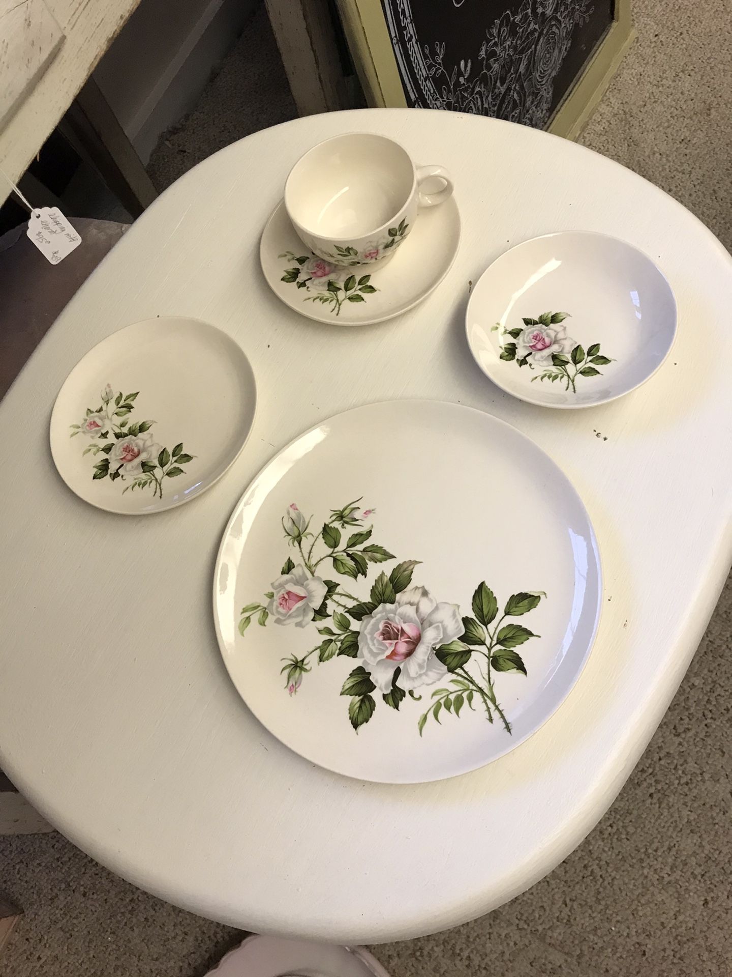 Vintage 8 Place Setting Dish Set