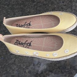 Blowfish shoes Size 8 