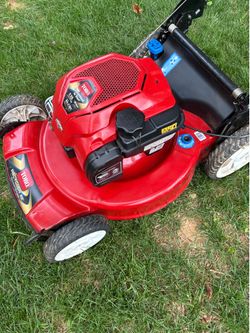 Self propelled lawn mower
