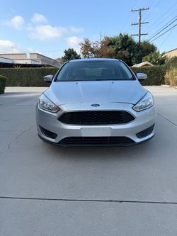 2015 ford focus se hatchback 89600