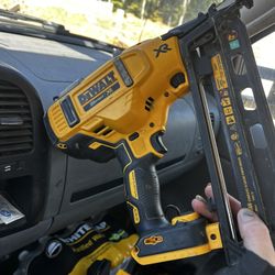Dewalt Trim Nailer 
