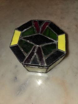 Stained Glass Trinket Box Octagon Hinged Lid Pale Yellow Green Star Pattern