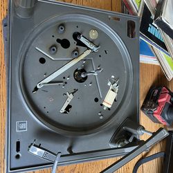 Magnavox Micromatic turntable