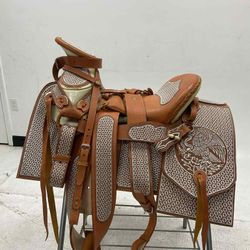 Montura Charra Cantinas Cuadradas Bordada 