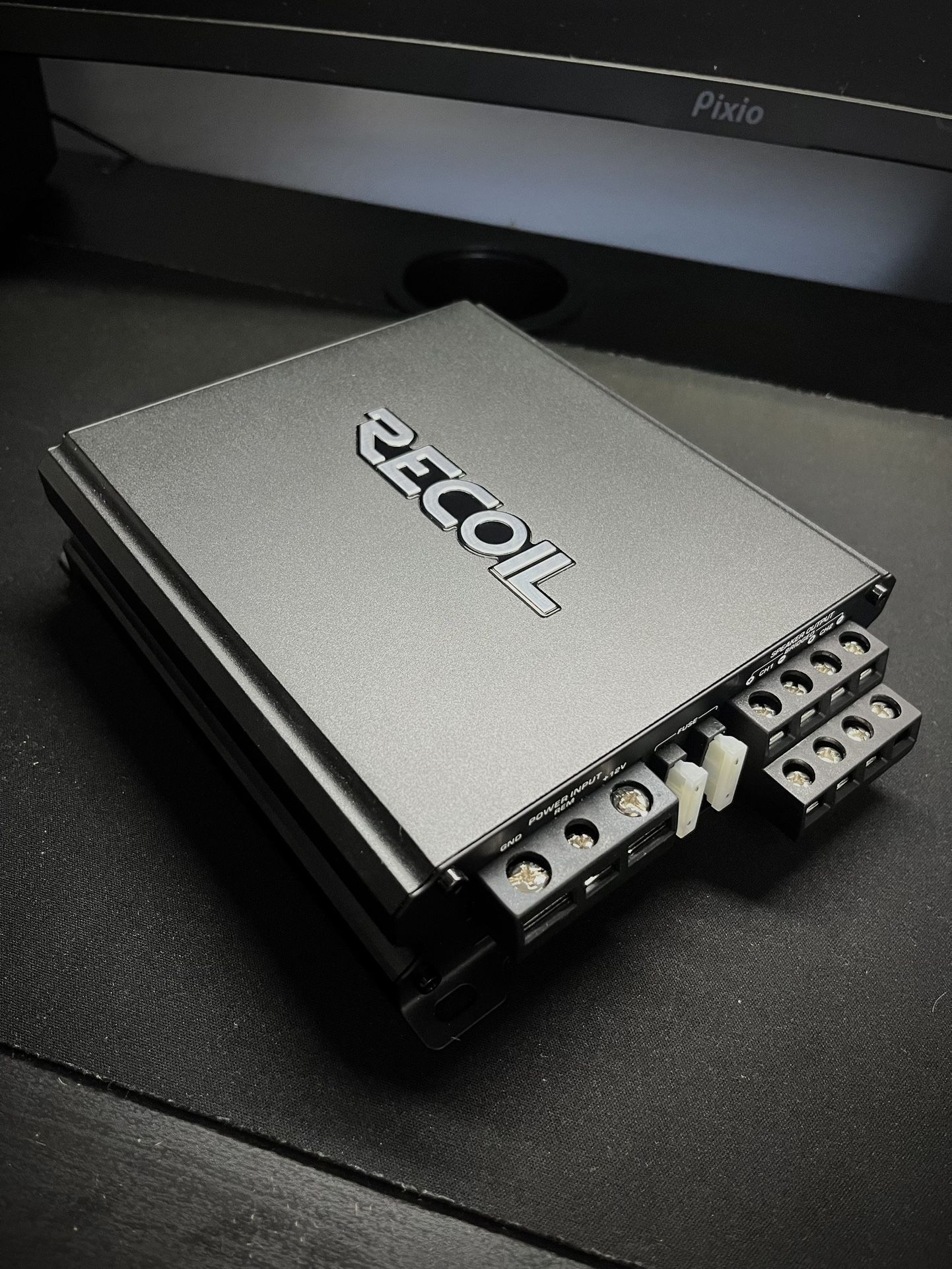 Full range car audio amplifier