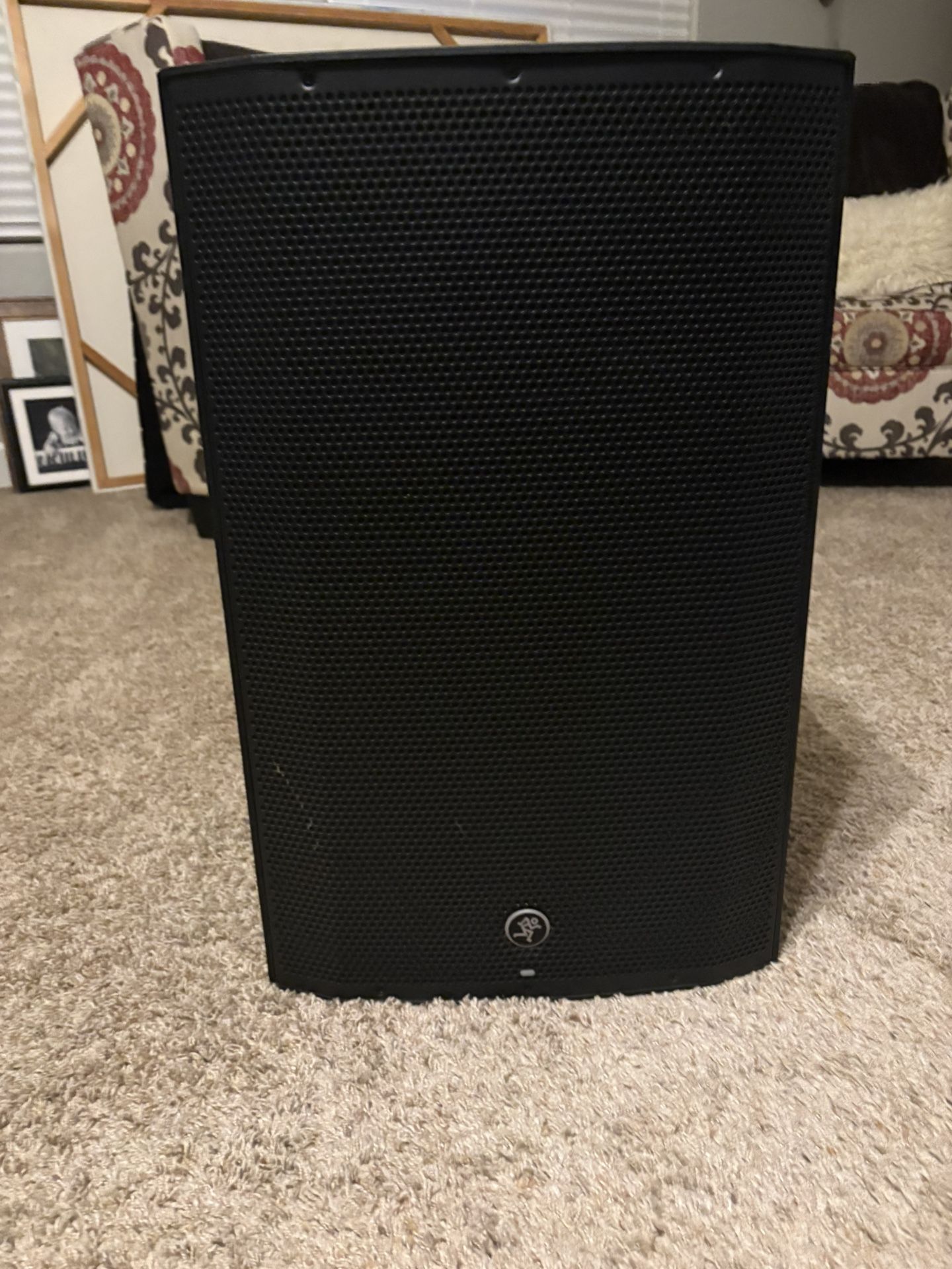 Mackie Thump 15a Powered 15 Inch Speaker. PA