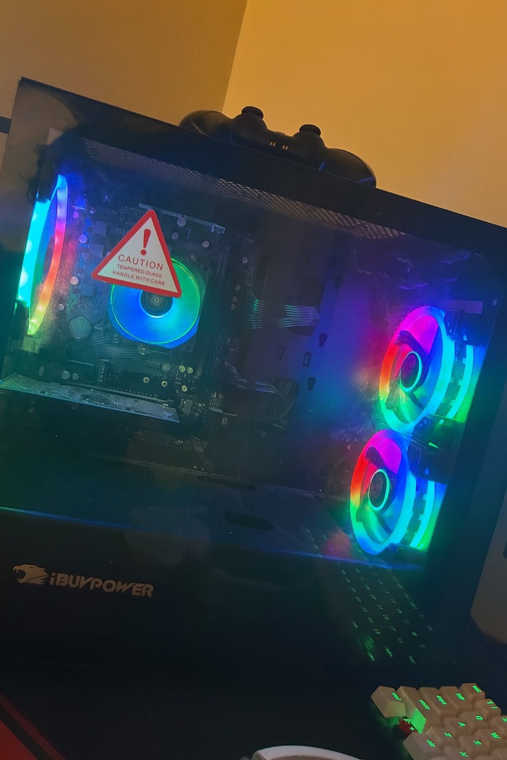 Great gaming pc! Send a text if we can work out a price . 