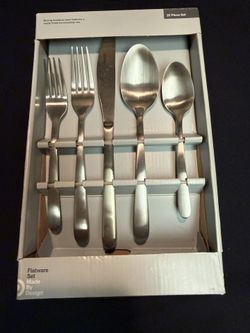 New Old Stock, Target Home 20 Piece Flatware Set