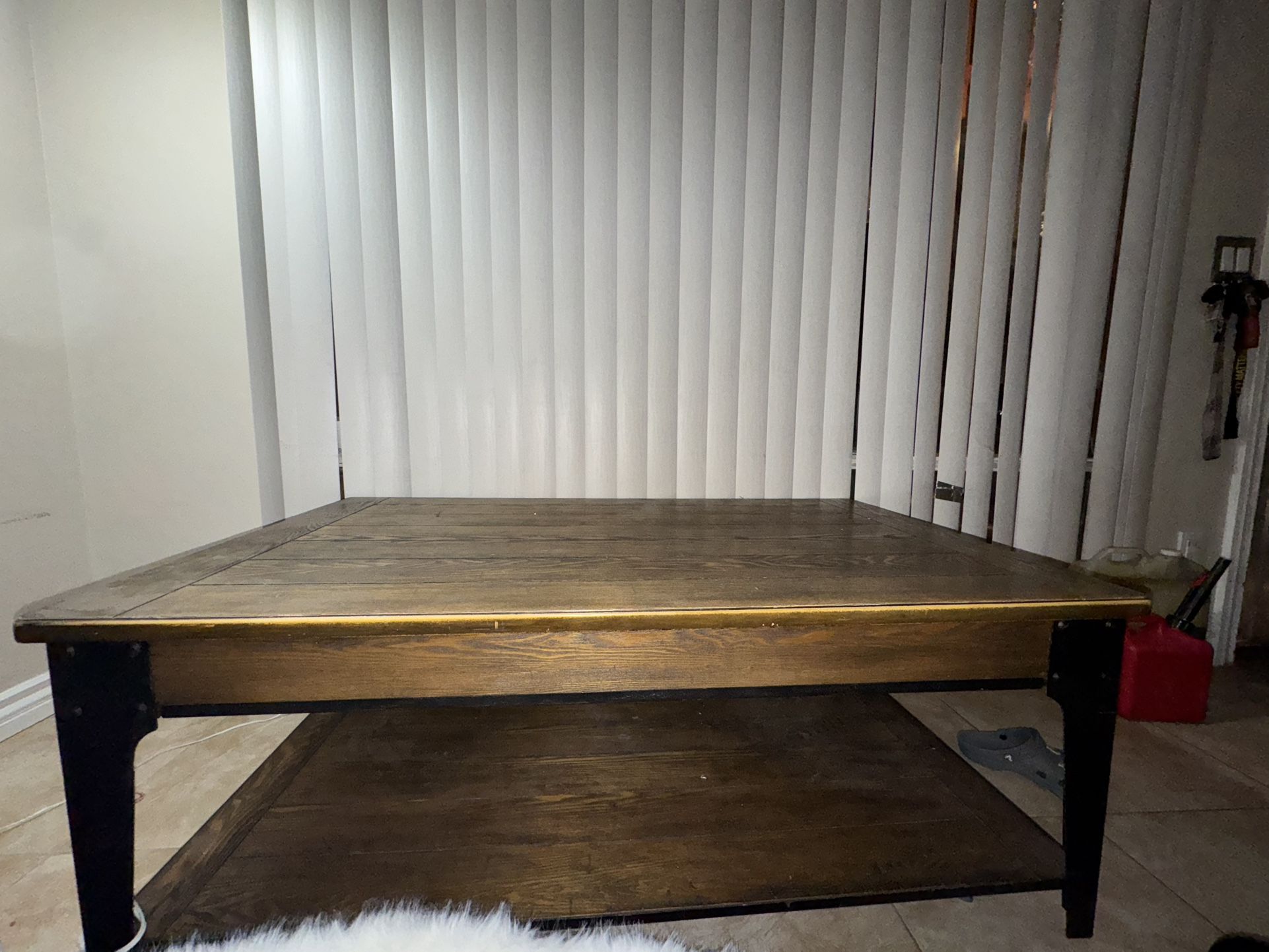 Lift Top Coffee Table - On Wheels