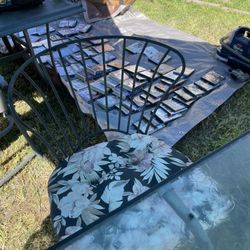 Patio Table & Chairs $25