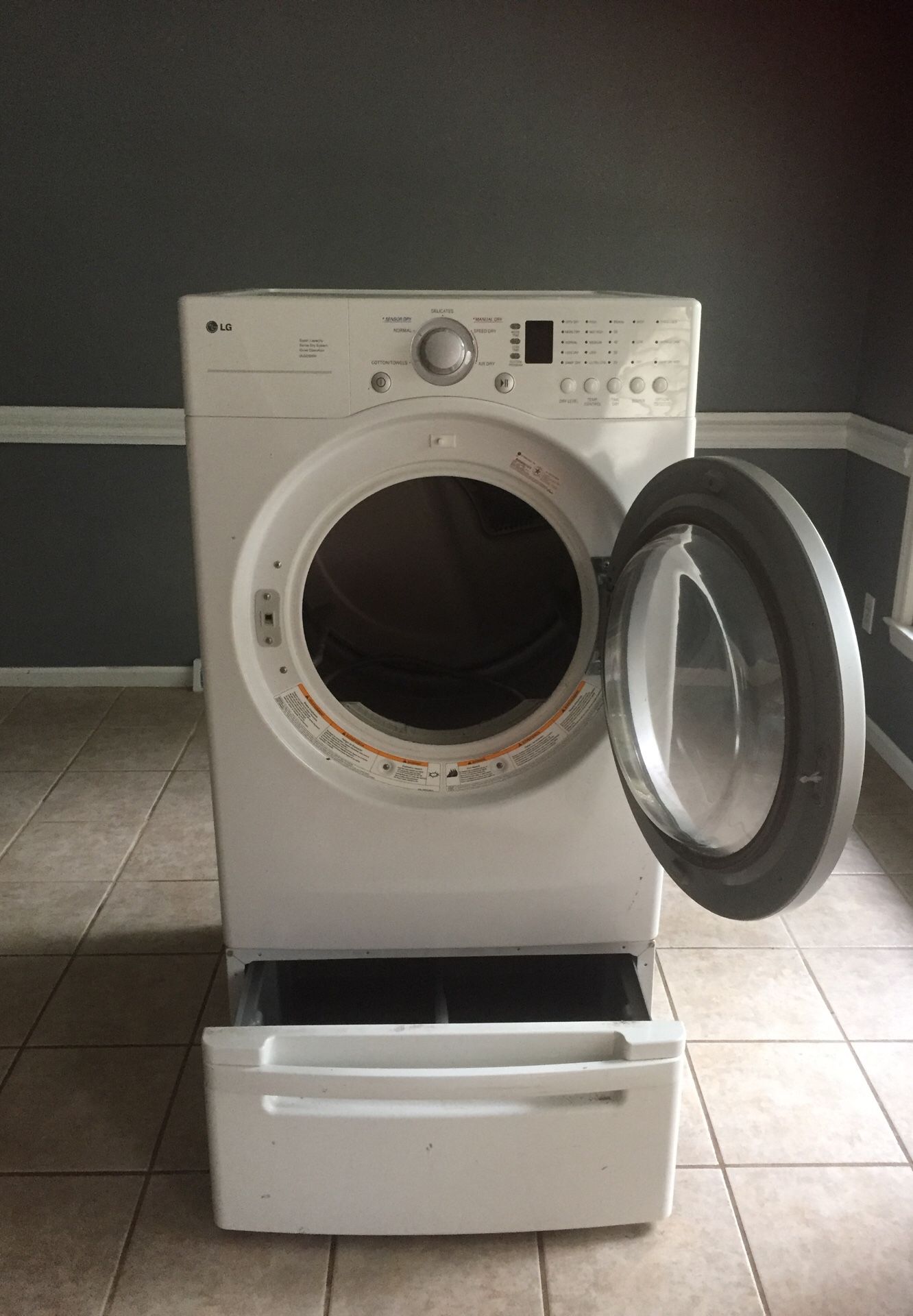 LG GAS Dryer super capacity