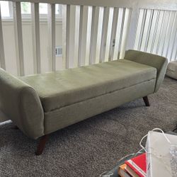Green Storage Bench