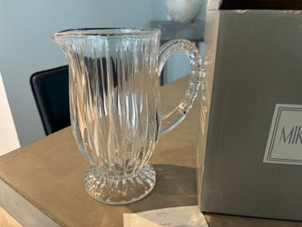 Mikasa Park Lane Footed Pitcher a retired or vintage piece of fine lead crystal. This elegant 36-ounce pitcher still in box . $60