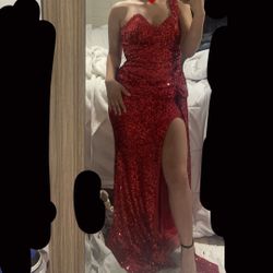 RED PROM DRESS!! Size M, Only Used Once. $250