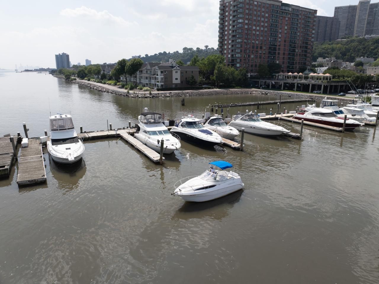 Bayliner Cierra 2(contact info removed)