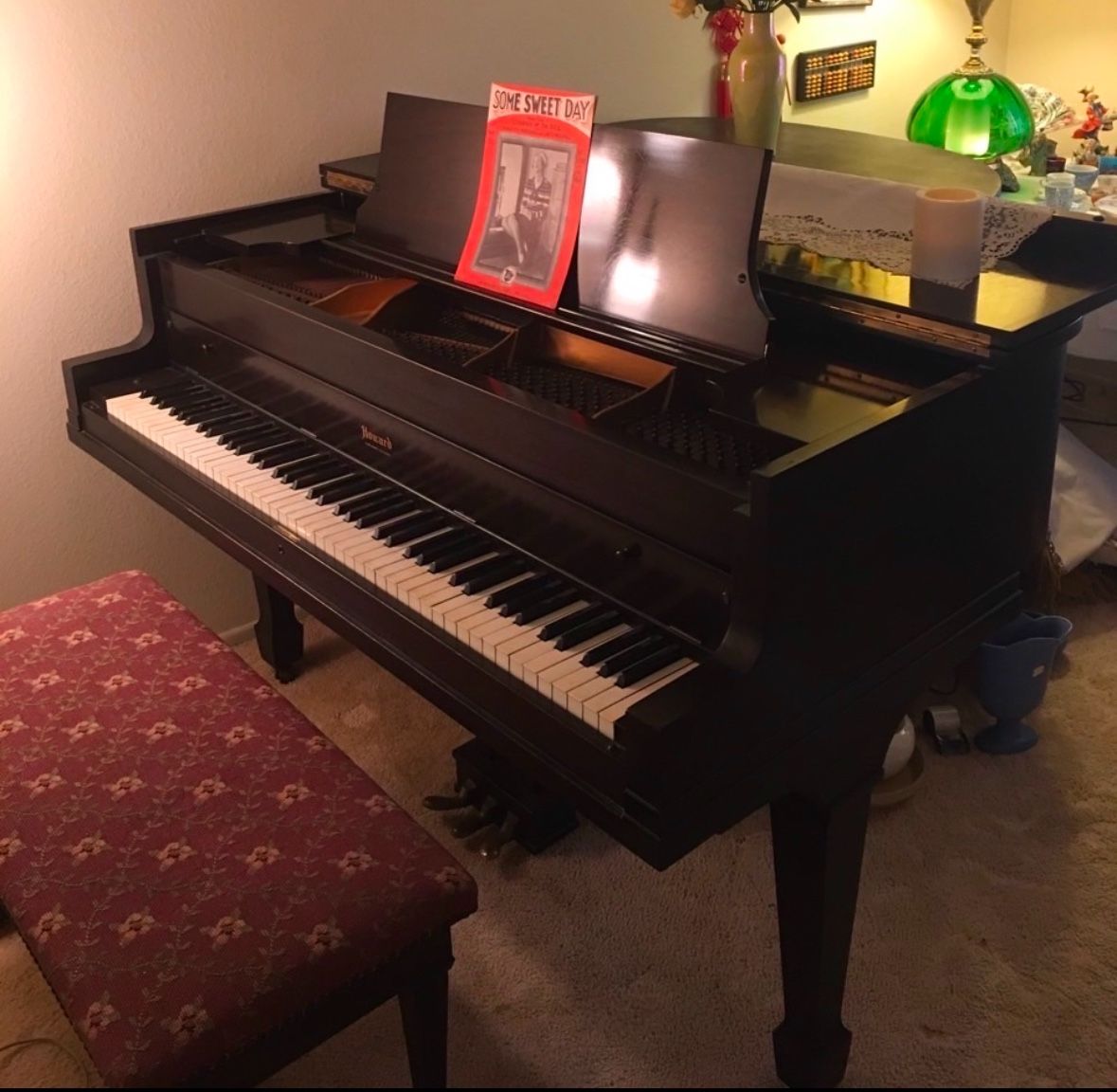 Baby grand piano Howard 1930s