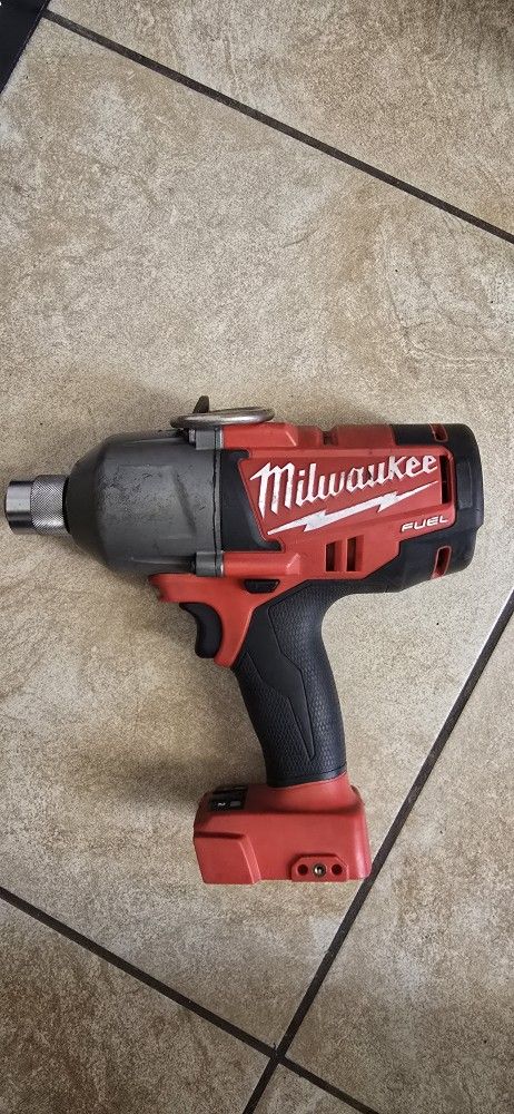 MilwaukeeM 18 7/16 Impact Drill Wrench