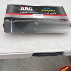ARC Low Voltage Rubber Insulating Gloves Size 9