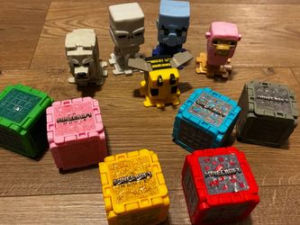 A Minecraft Movie Mini Figures and Chest Set