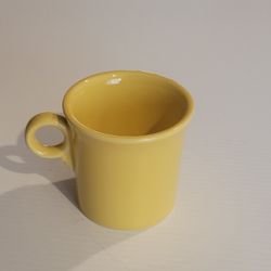 Fiesta Ware Sunflower Yellow Coffee Mugs Ring Handle Homer Laughlin USA. 
Pre-owned, very good shape, no chips or cracks, please see photos for 
detai