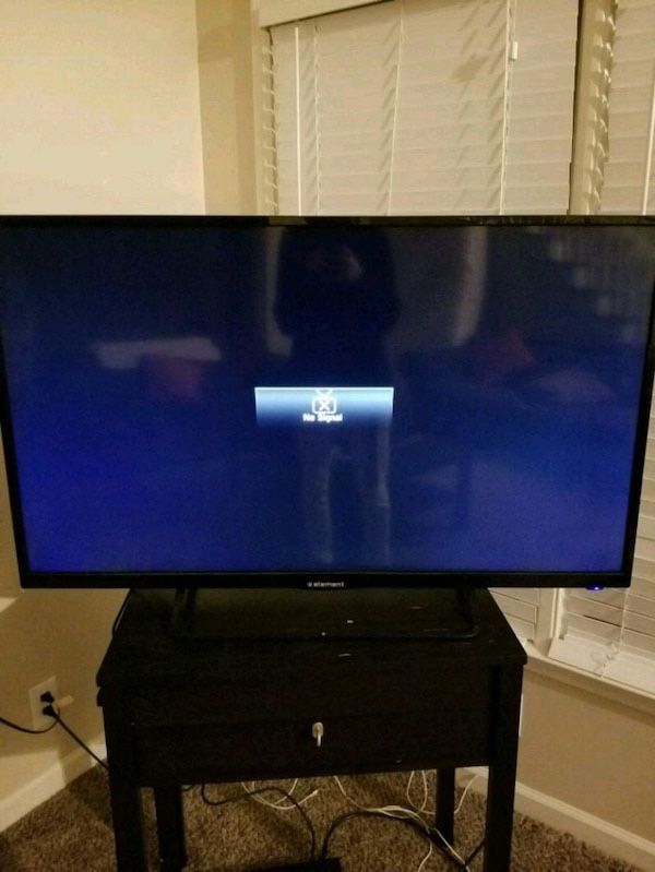 55 inch element smart tv with remote control $150