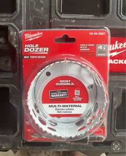 Milwaukee Hole Dozer 4-1/4" Bi-Metal Hole Saw