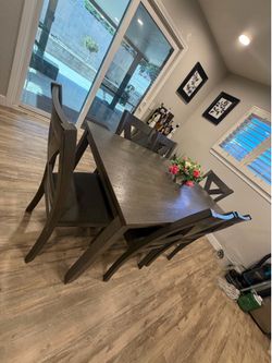 Kitchen table