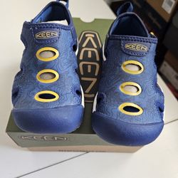 Keen Little Kid’s Stingray Water Shoe Sandal Blue Depths size 9