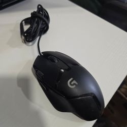 Logitech G402 Gaming Mouse