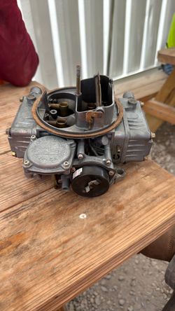 Holley performance carburetor