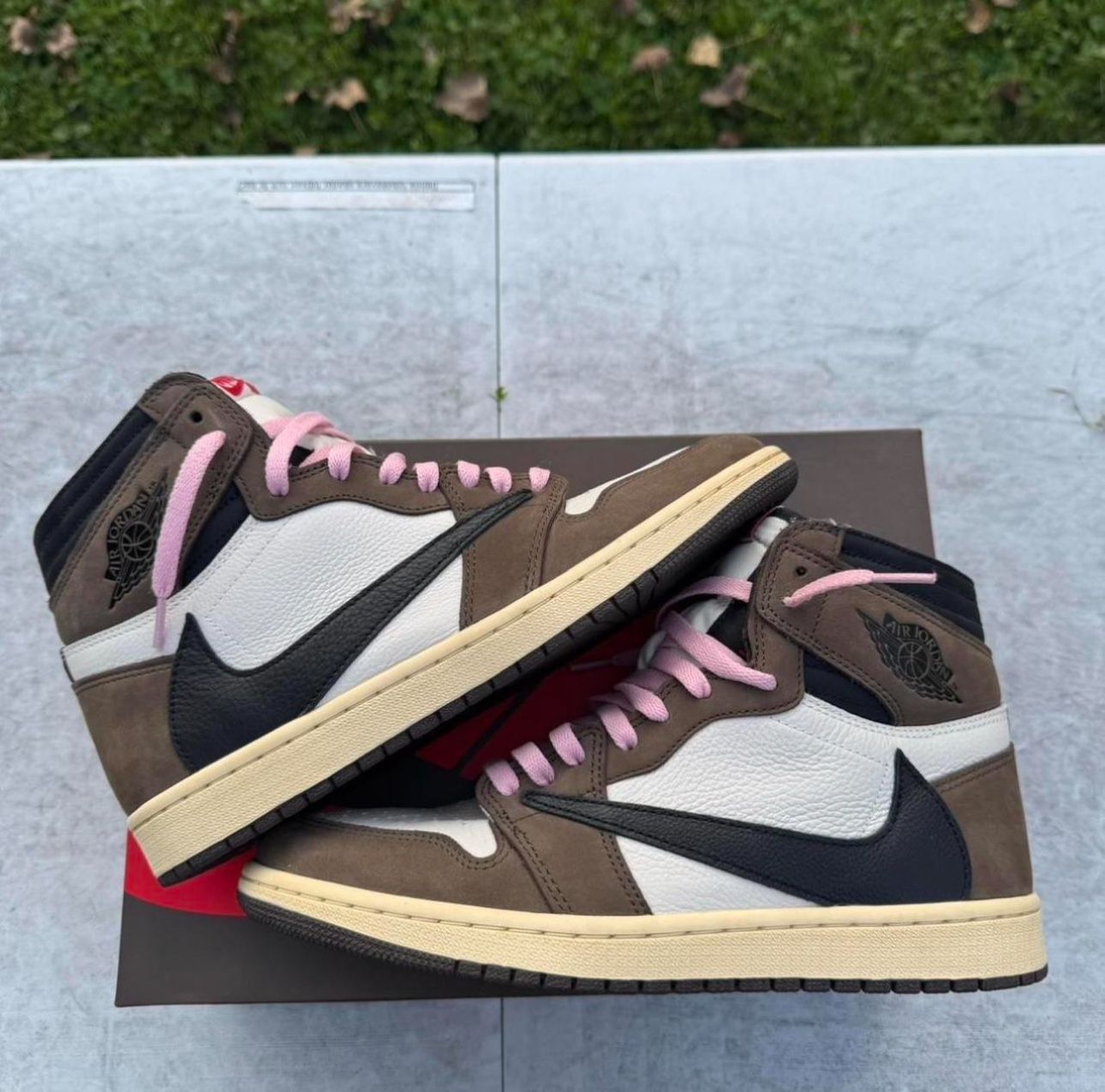 Travis Scott Jordan 1 High “Mocha”