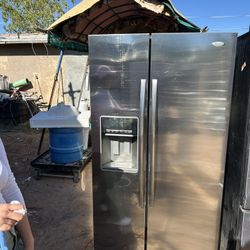 Whirlpool Gold Refrigerator 