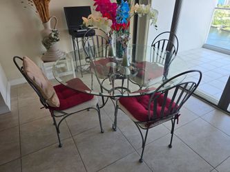 Dining room table